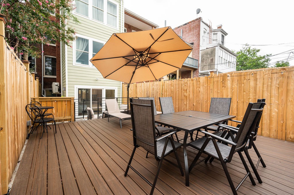 2BDR/2BTH apartment with patio and sundeck