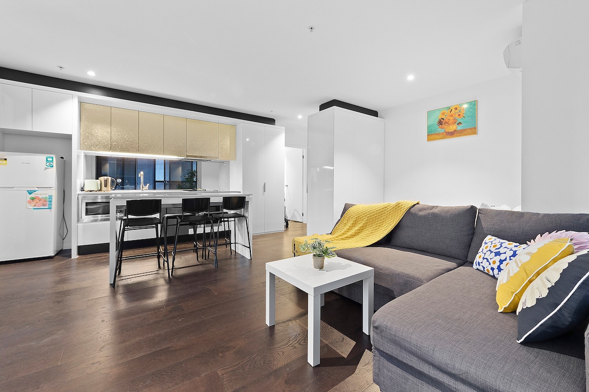 17 -comfy 2B2B apt in CBD/skybus