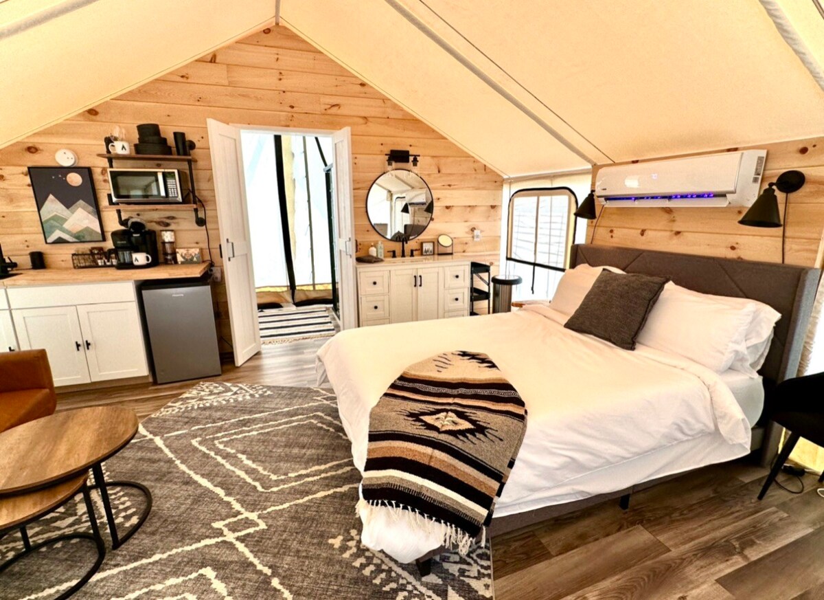 The Laredo, Luxury Safari Tent