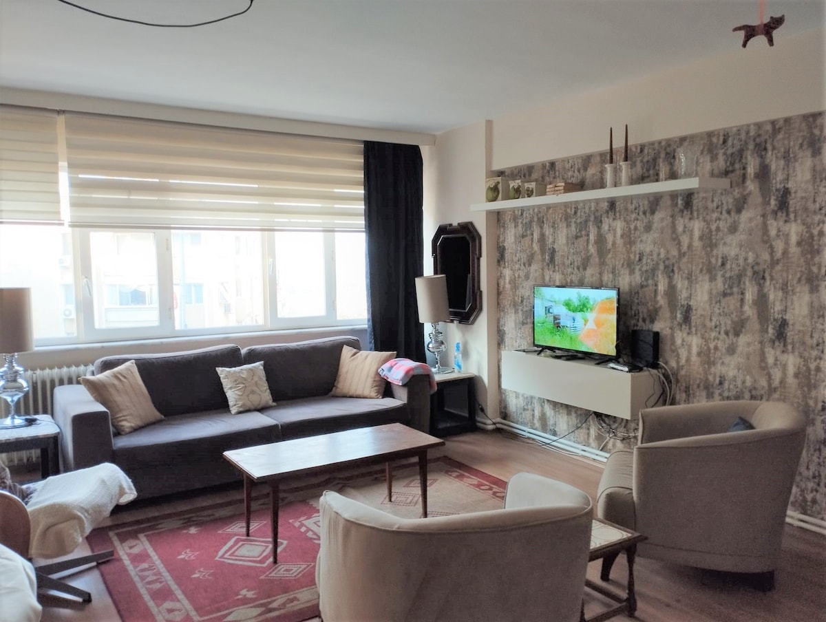位于Çekirge广场的漂亮公寓，可俯瞰城市景观