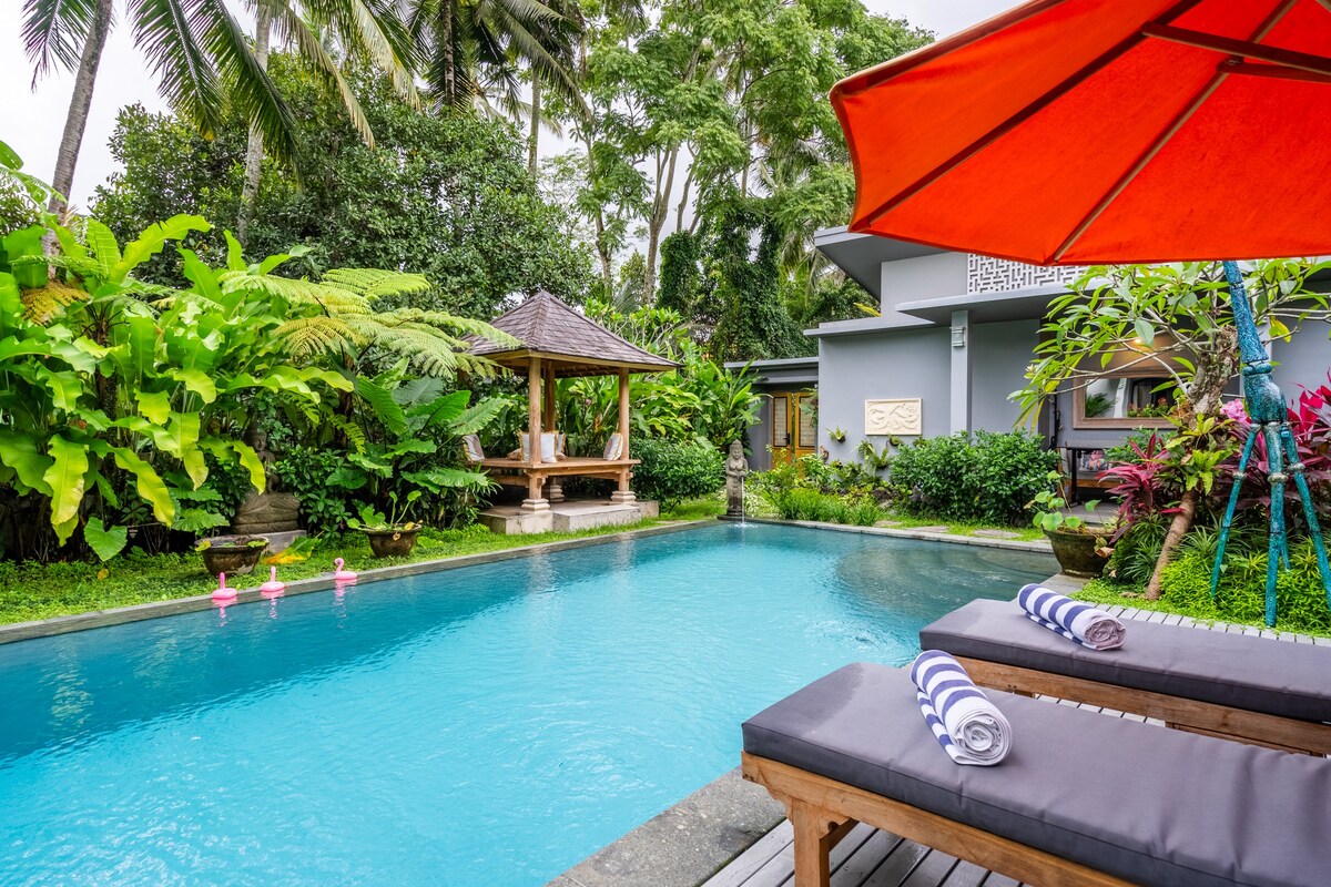 Tropical Oasis 3BR Chakola Villa with Private Pool