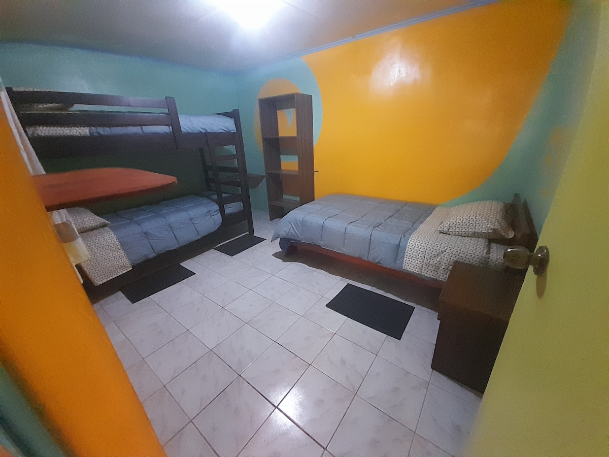 1 single bed in Triple Shared Room