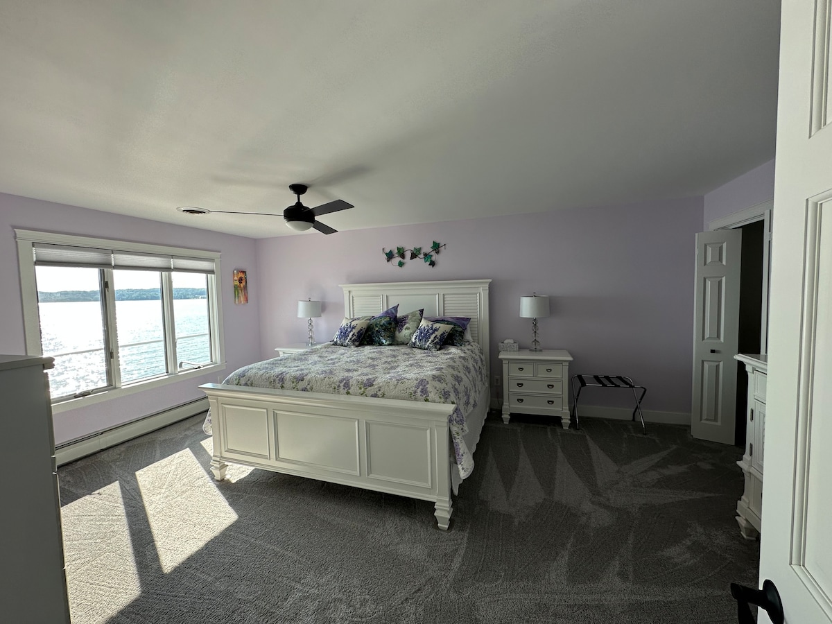 Harbor House Lavender Fields Suite