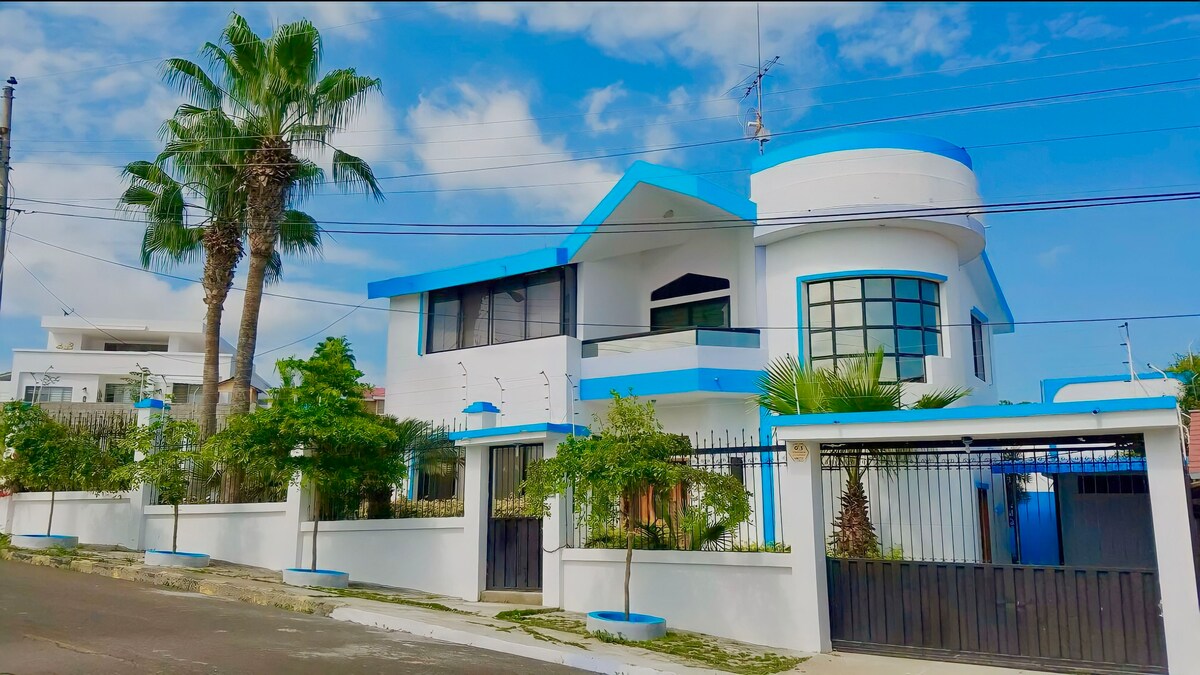 Hermosa Casa de Playa en Manta