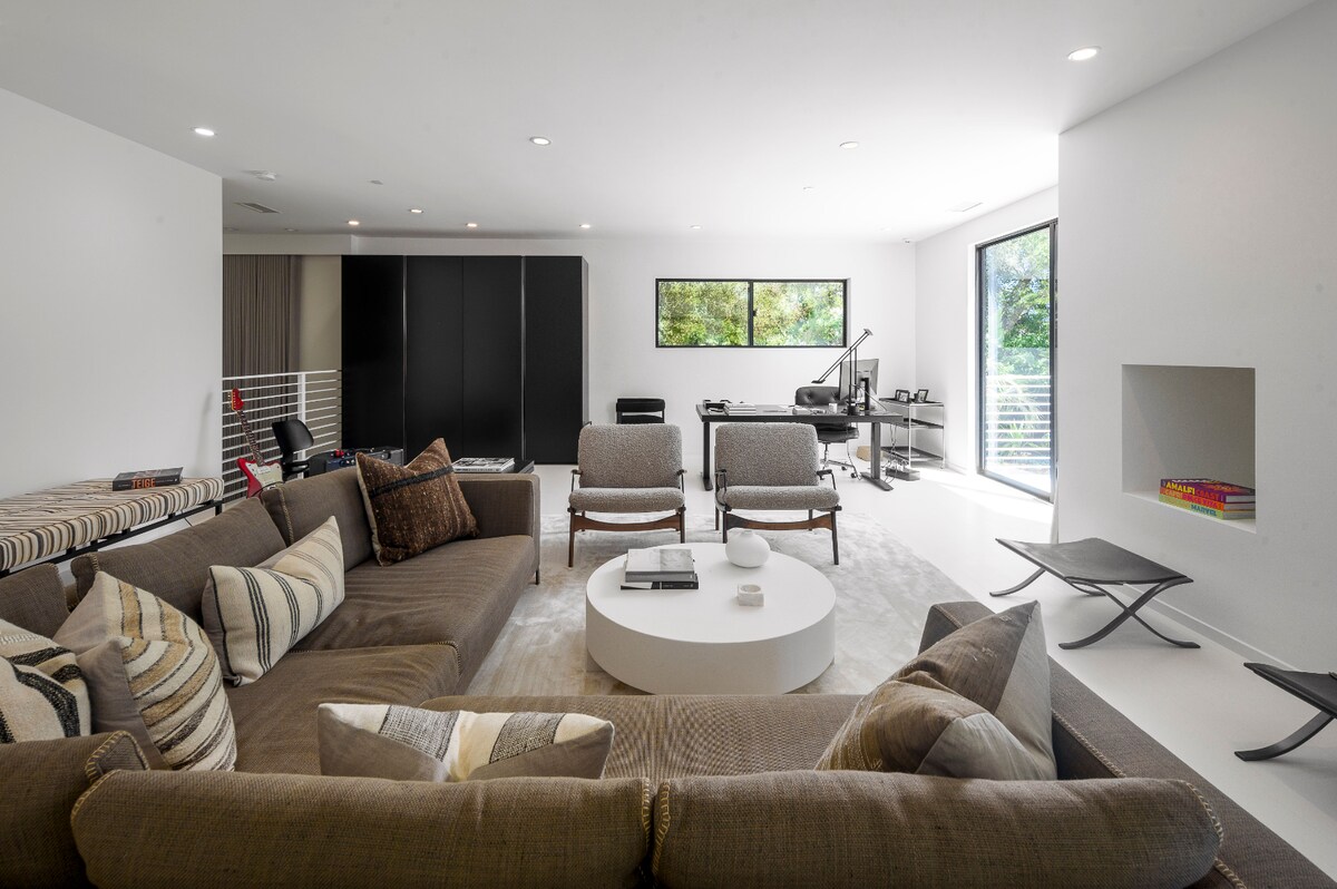 Modern Montecito Luxury Estate