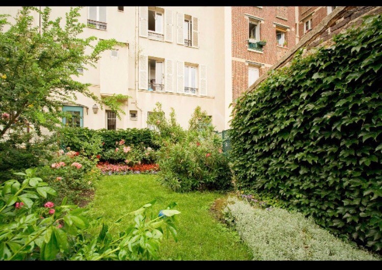 Deux pièces avec un grand Jardin Extérieur