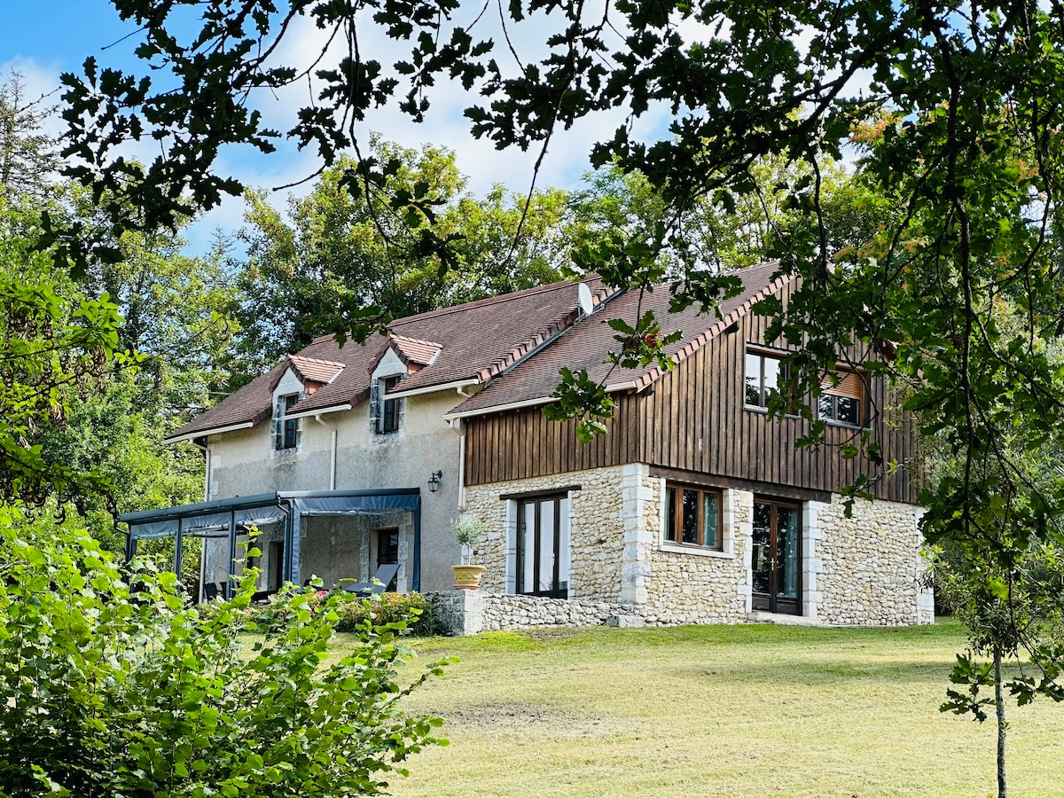 Maison avec Piscine et Parc au Château de La Côte