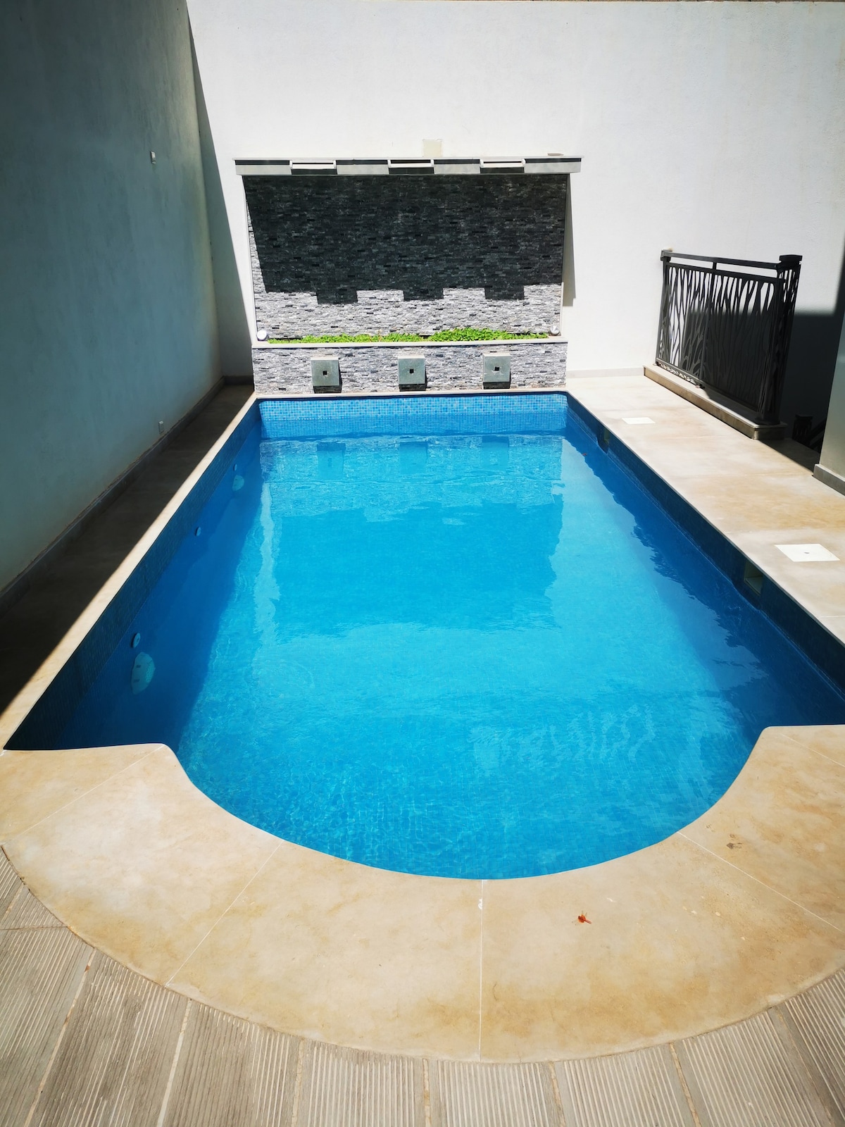 Beautiful villa with pool in the center of Agadir