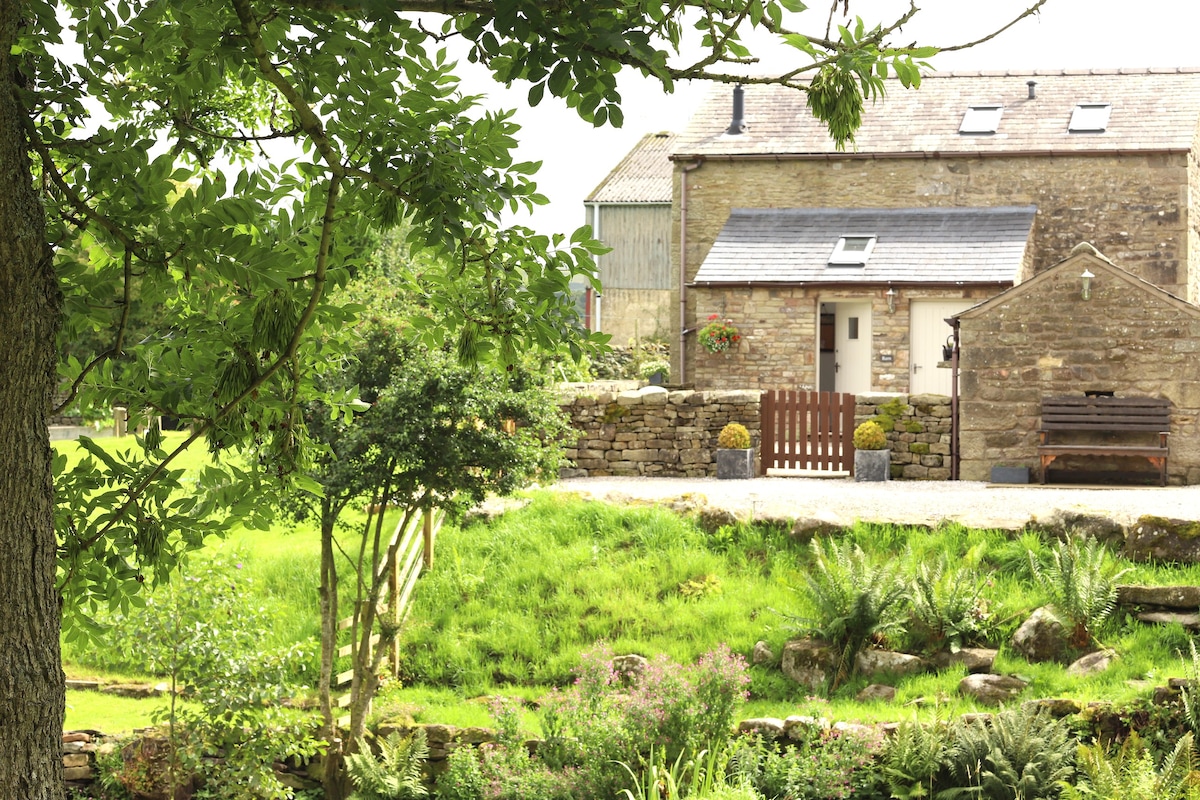 The Barn at Eldroth House - 4 miles from Settle