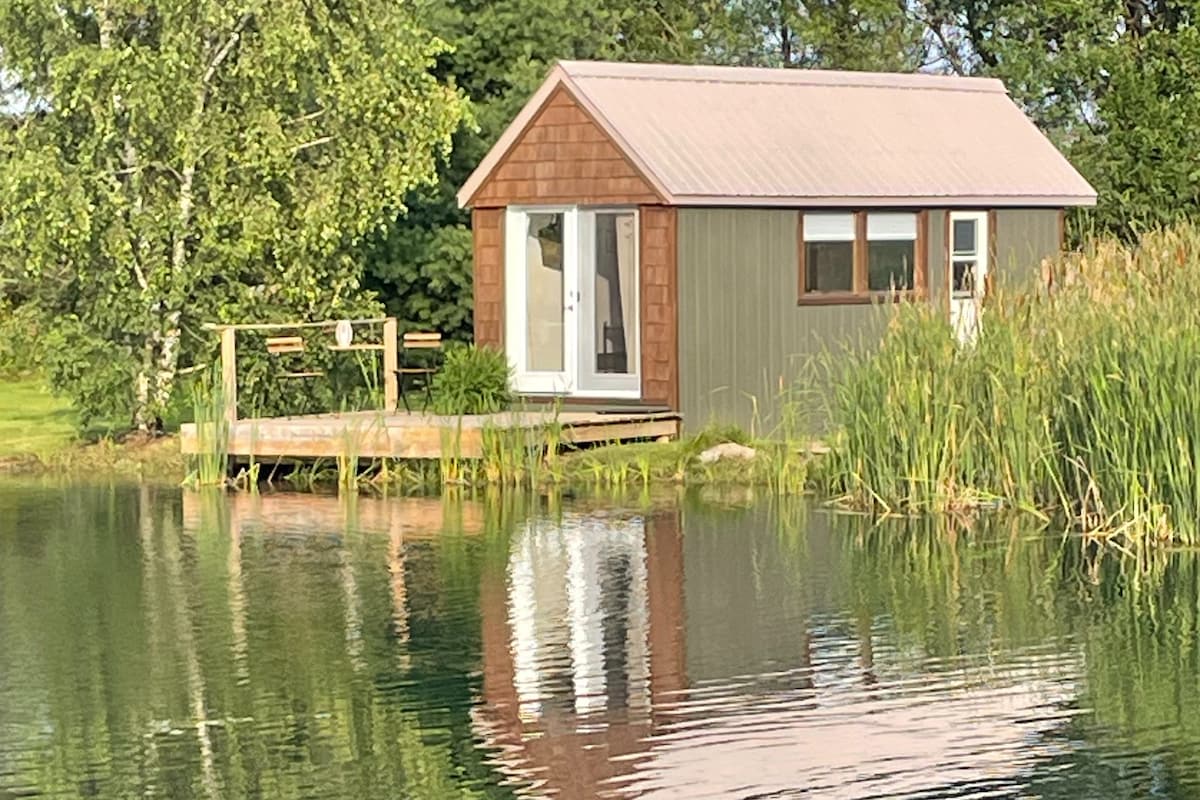 Pondside Cabin