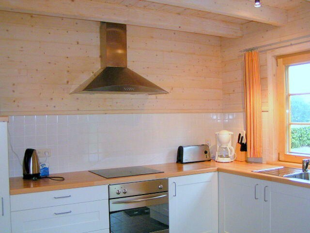 Lovely country cabin, sauna, child & dog friendly