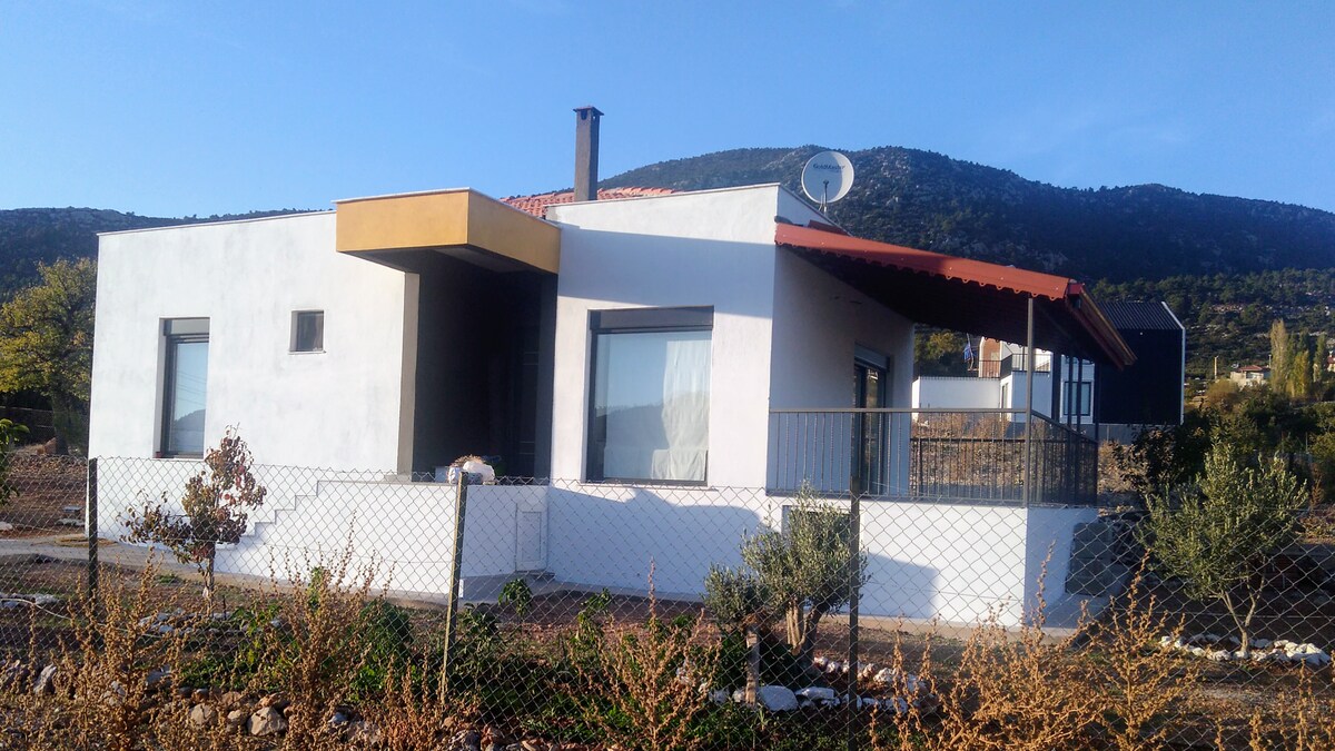 Antalya villa, dağ ve orman manzaralı