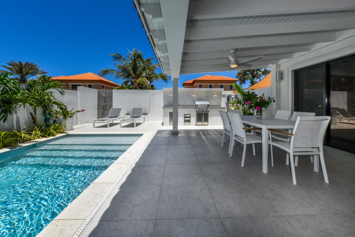 Casa Alba - 2BR Luxury Villa with Private Pool