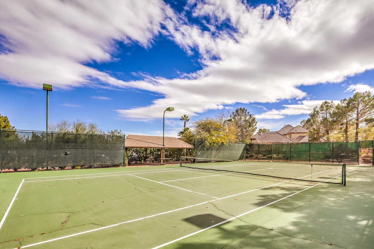 10BDRM Villa: Tennis, Basketball, Pool, Game Room!