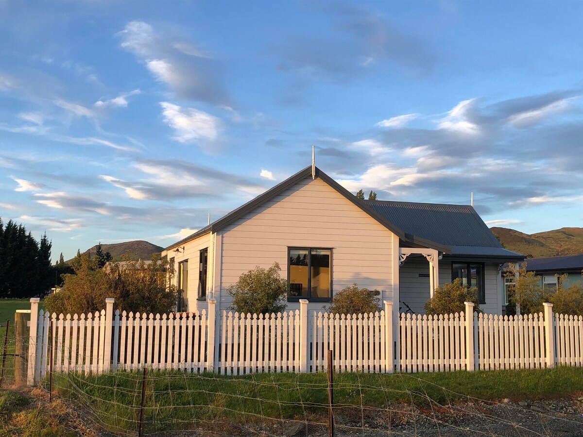 Ida Cottage - luxuriate in Lumsden