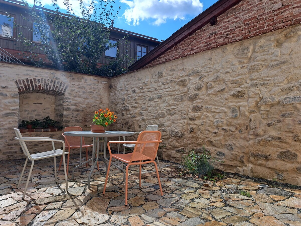 Old Town Flat with Private Patio