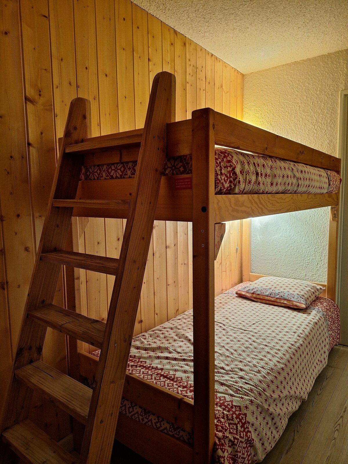 Cosy accommodation with balconies, on the slopes