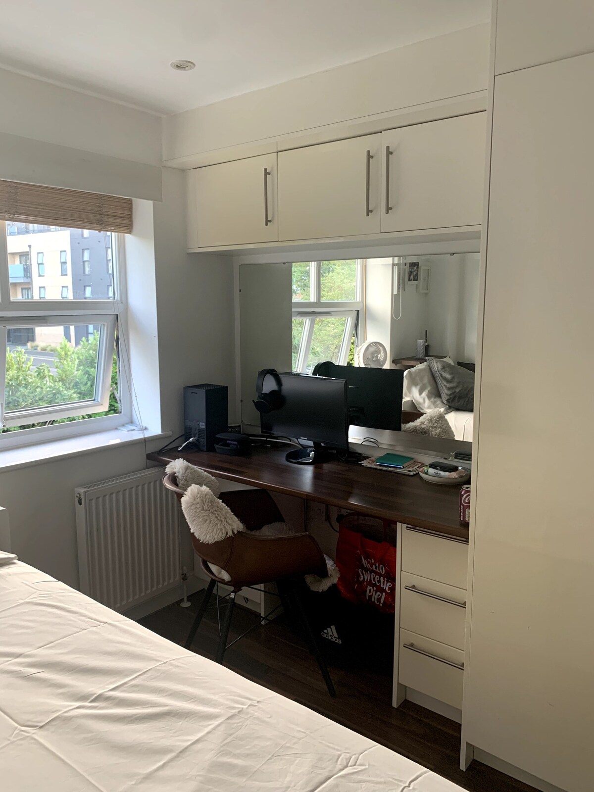 Single room 1 with shared bathroom