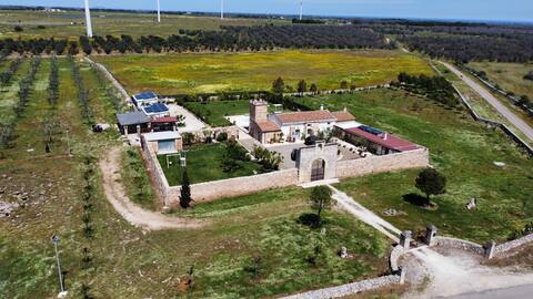 Masseria Santu Lasi (intera struttura)