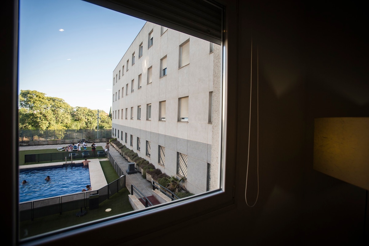 Apartamento con piscina a 10m de Sevilla, parking