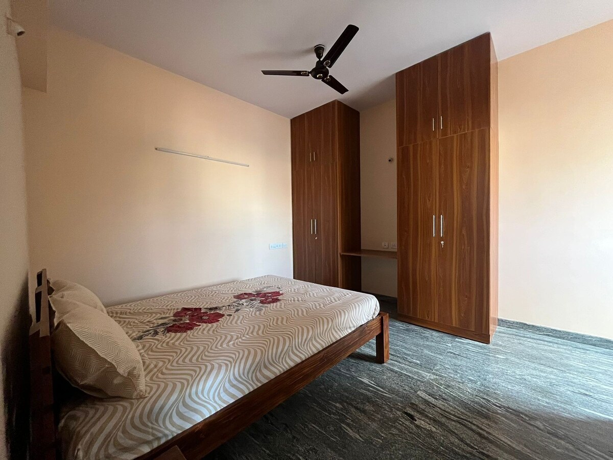 Prashanthi Homes - Cozy Retreat
