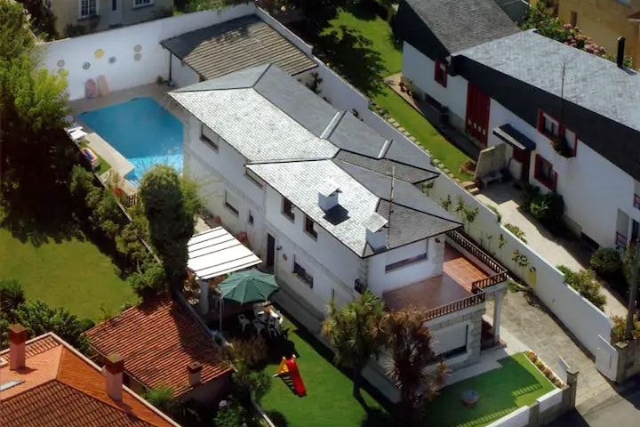 "Pool and Beach in a unique place, Rías Baixas"