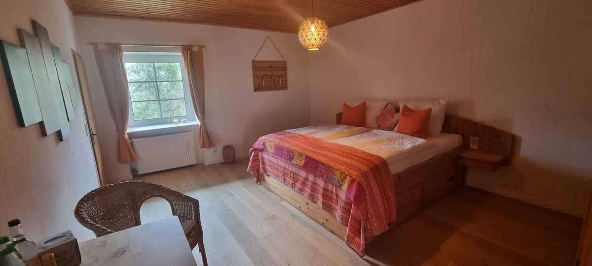 Gästezimmer mit großer Terrasse