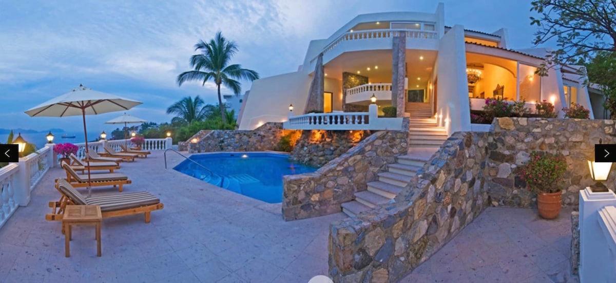 Breathtaking Manzanillo Villa