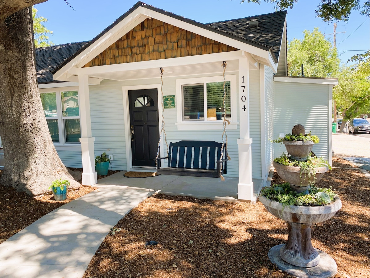 Peacock on Park! 3 Bedroom Downtown Paso Robles