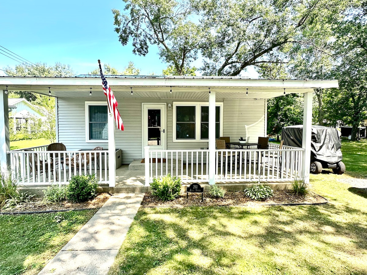 The Acorn Cottage