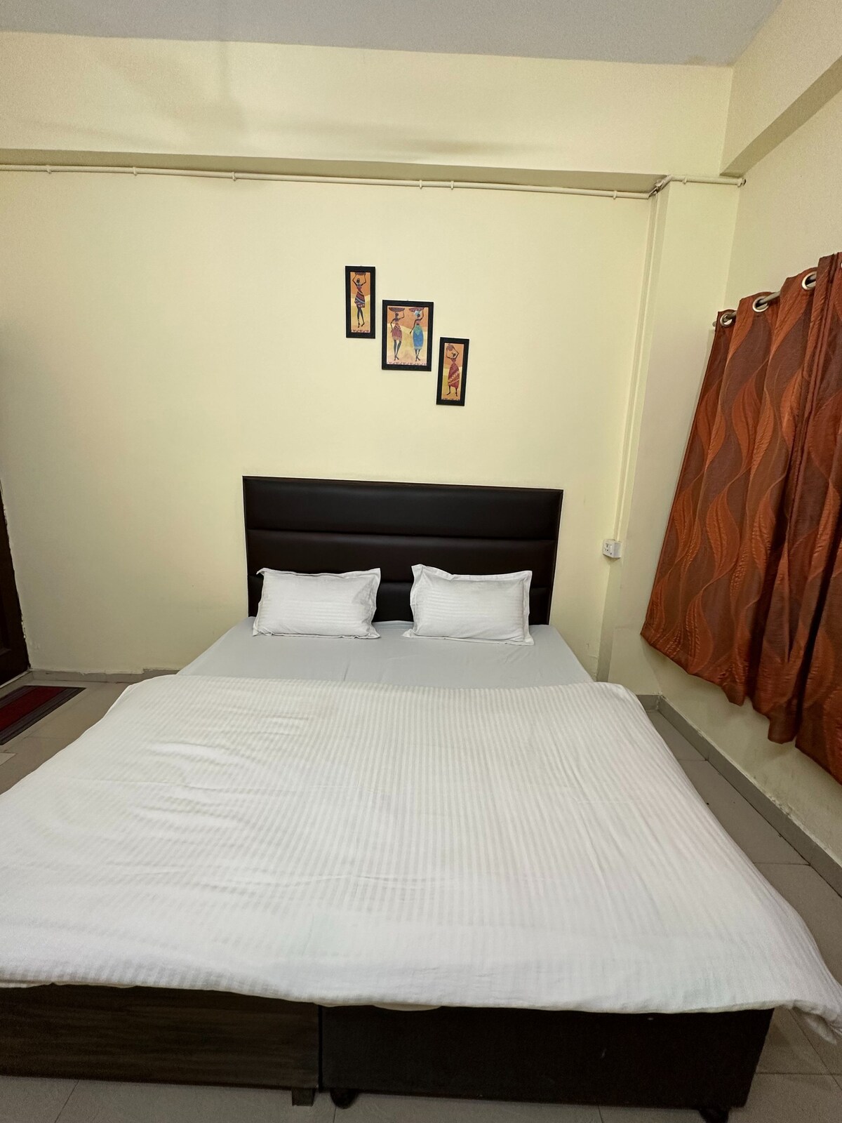 Deluxe Room|Swagat Guest House