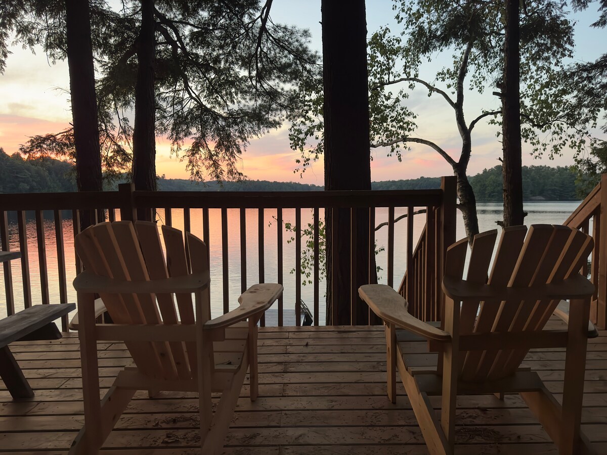 Rosseau Cottage On the Lake