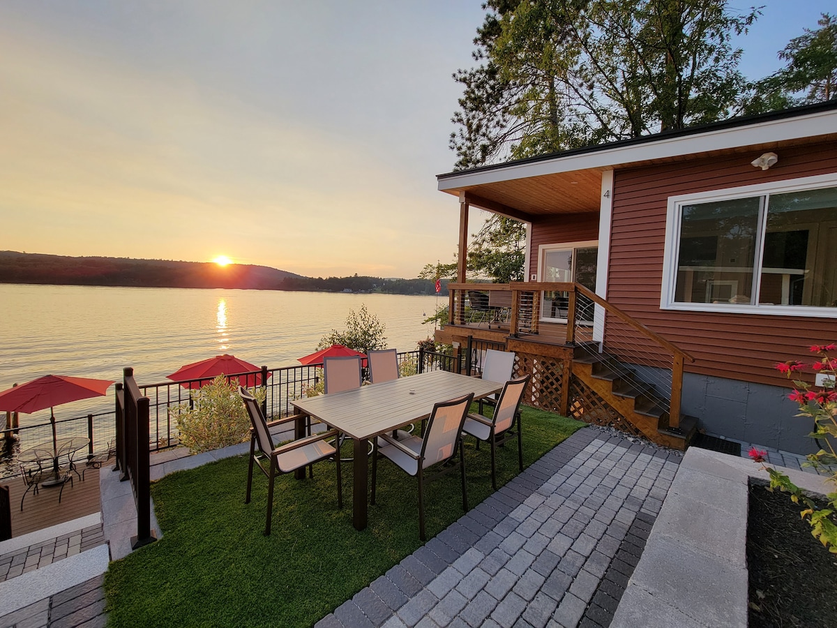 Waterfront luxury new Cottage #4 2Bd/2Ba w Hot Tub