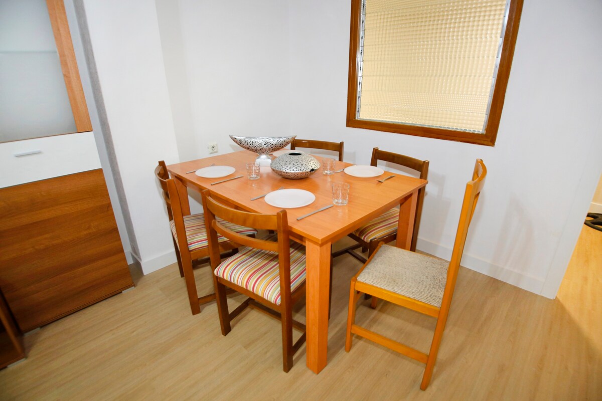 Spacious apartment with AC in San Vicente