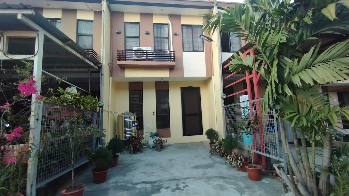 2Bedroom Townhouse Near Airport
