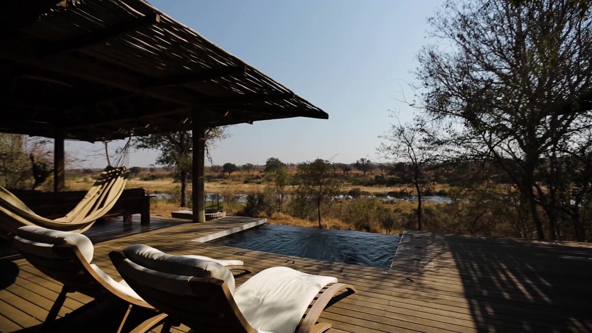 Unique River Bush Lodge in Greater Kruger Park