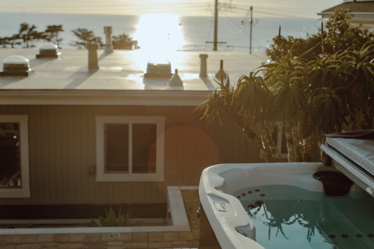 Modern Cayucos Bungalow - Ocean Views and Hot Tub