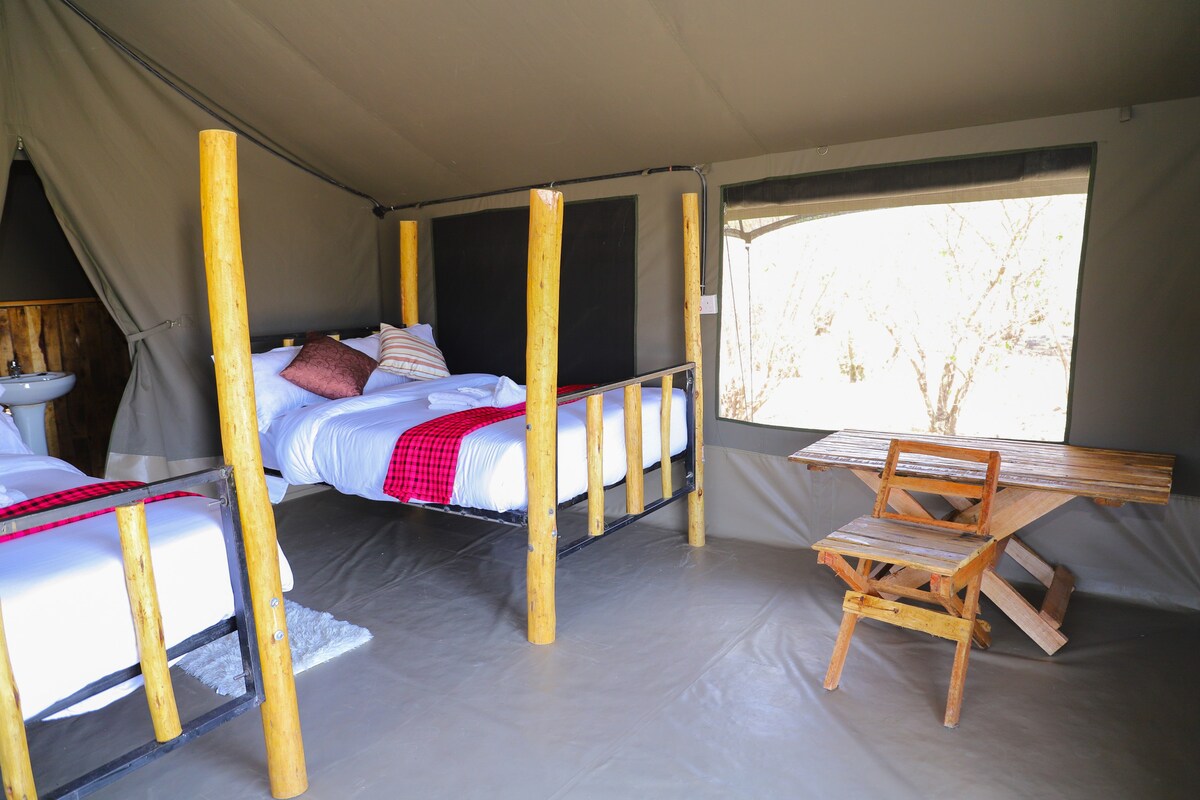 Luxury Tented Camp overlooking the Maasai Mara