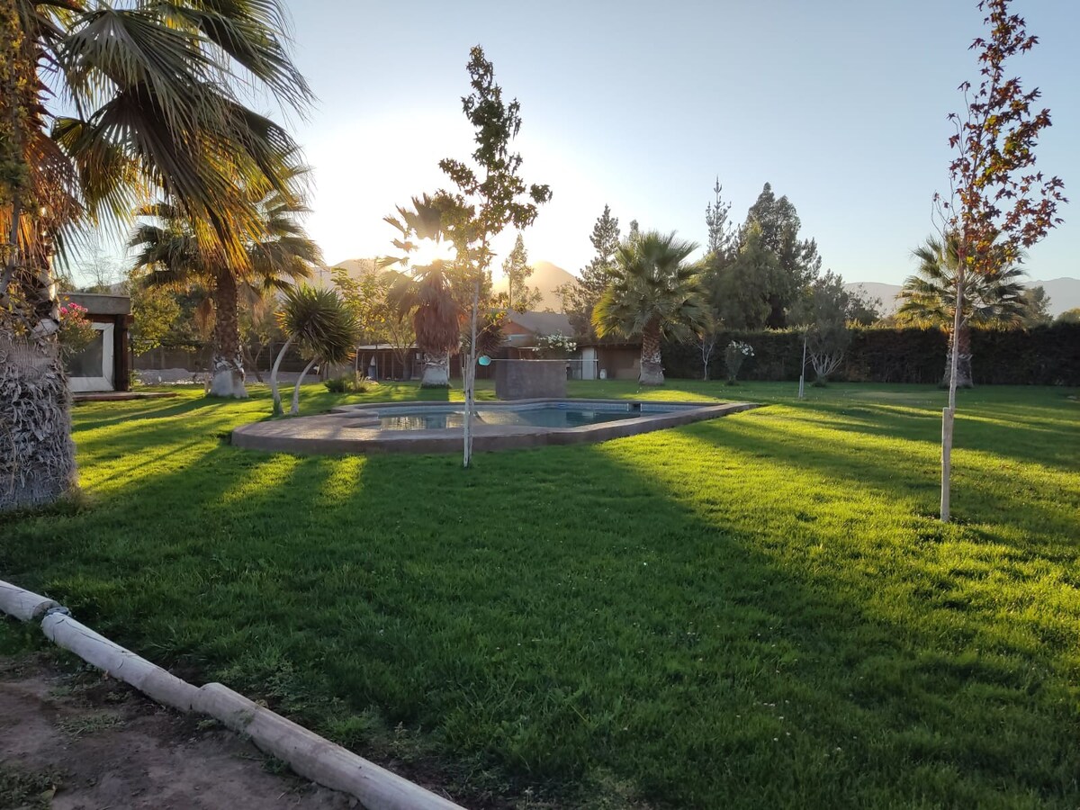 Parcela con piscina en Hacienda Lampa