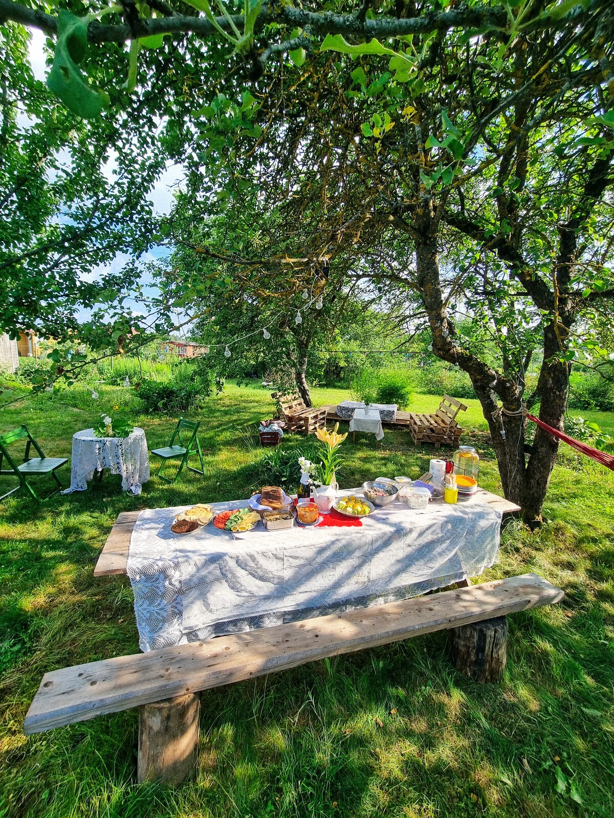 Cabin in garden Little Paradise