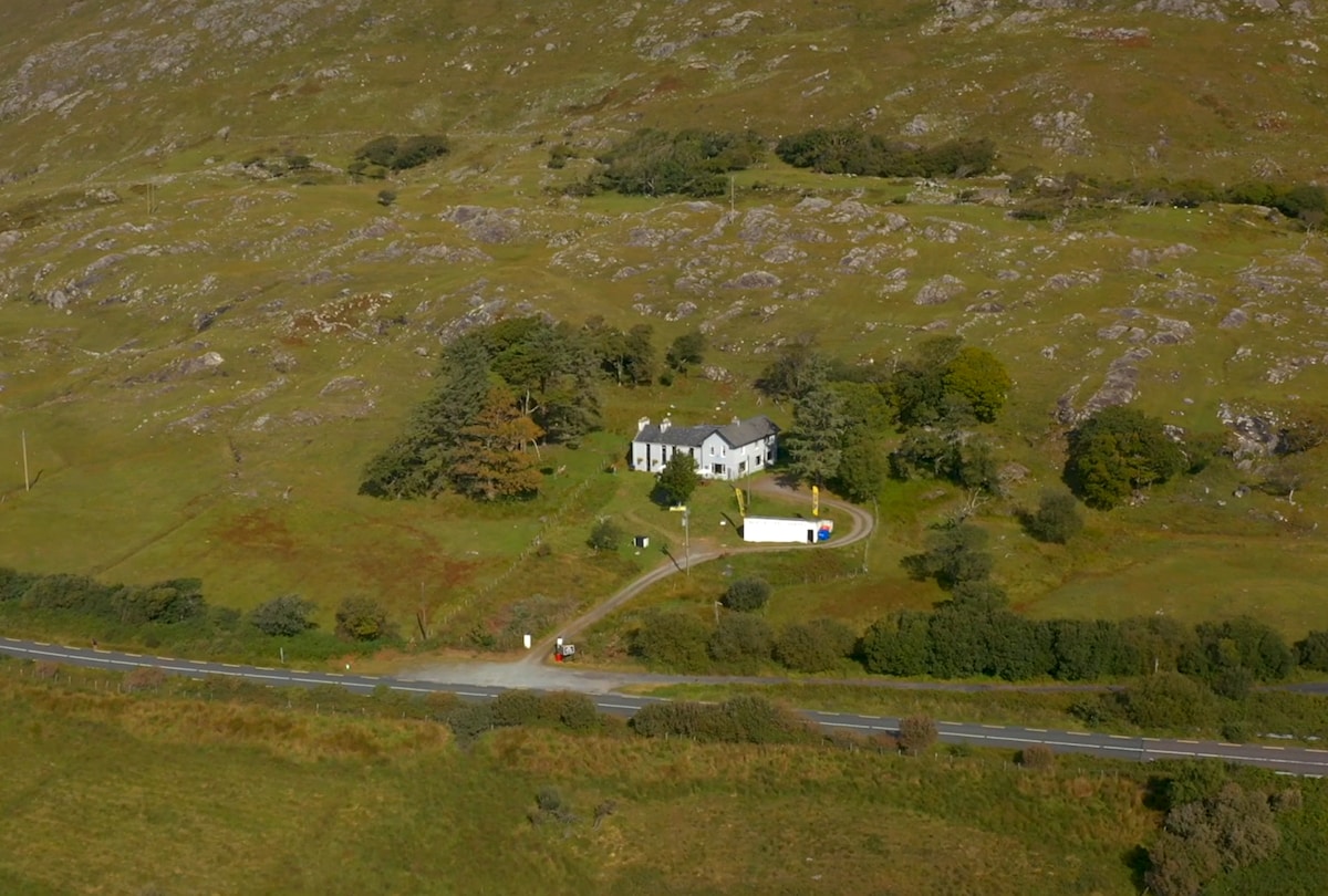 Mícheál 's Mansion - Bell Tent