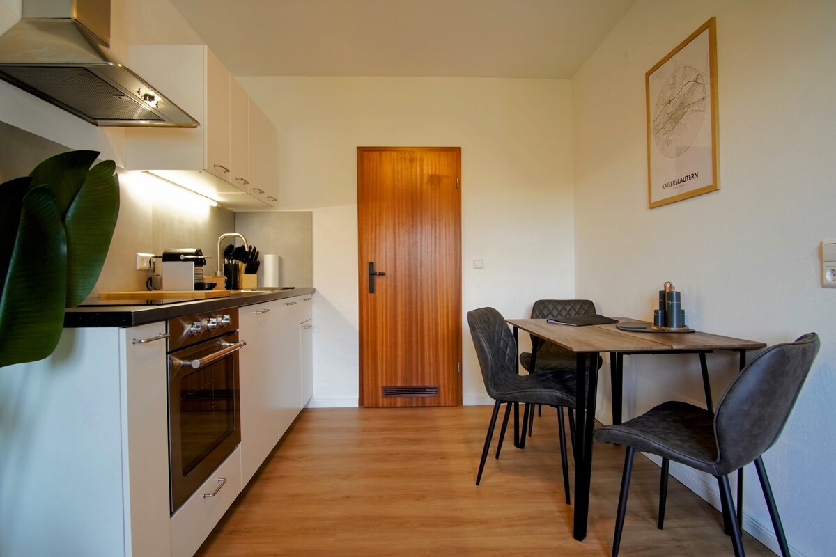 ANDRiSS: Suite M for 3 - Kitchen | WIFI | Parking