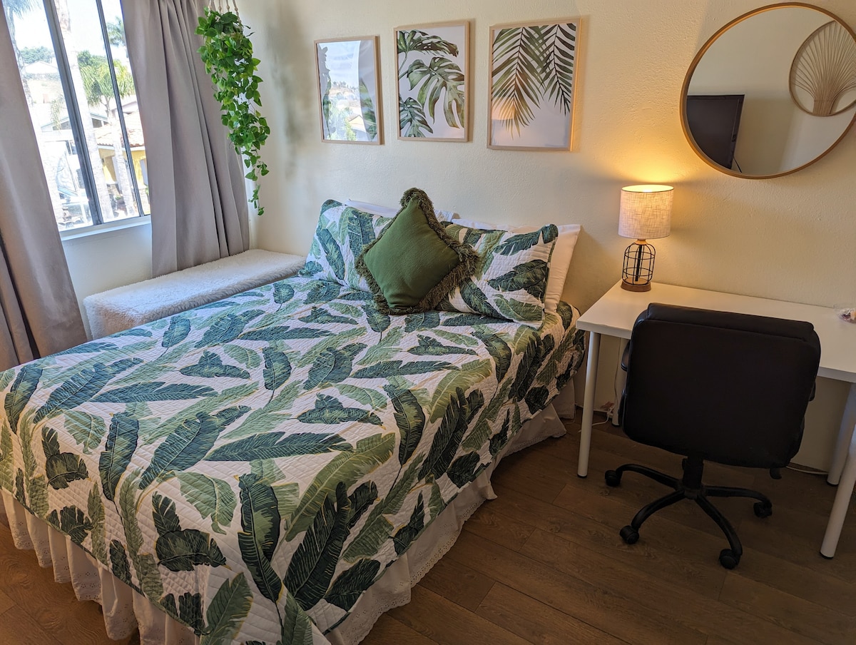 Tropical Themed Private Bedroom