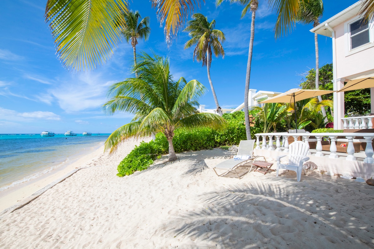 Paradise Beach House in South Sound, George Town