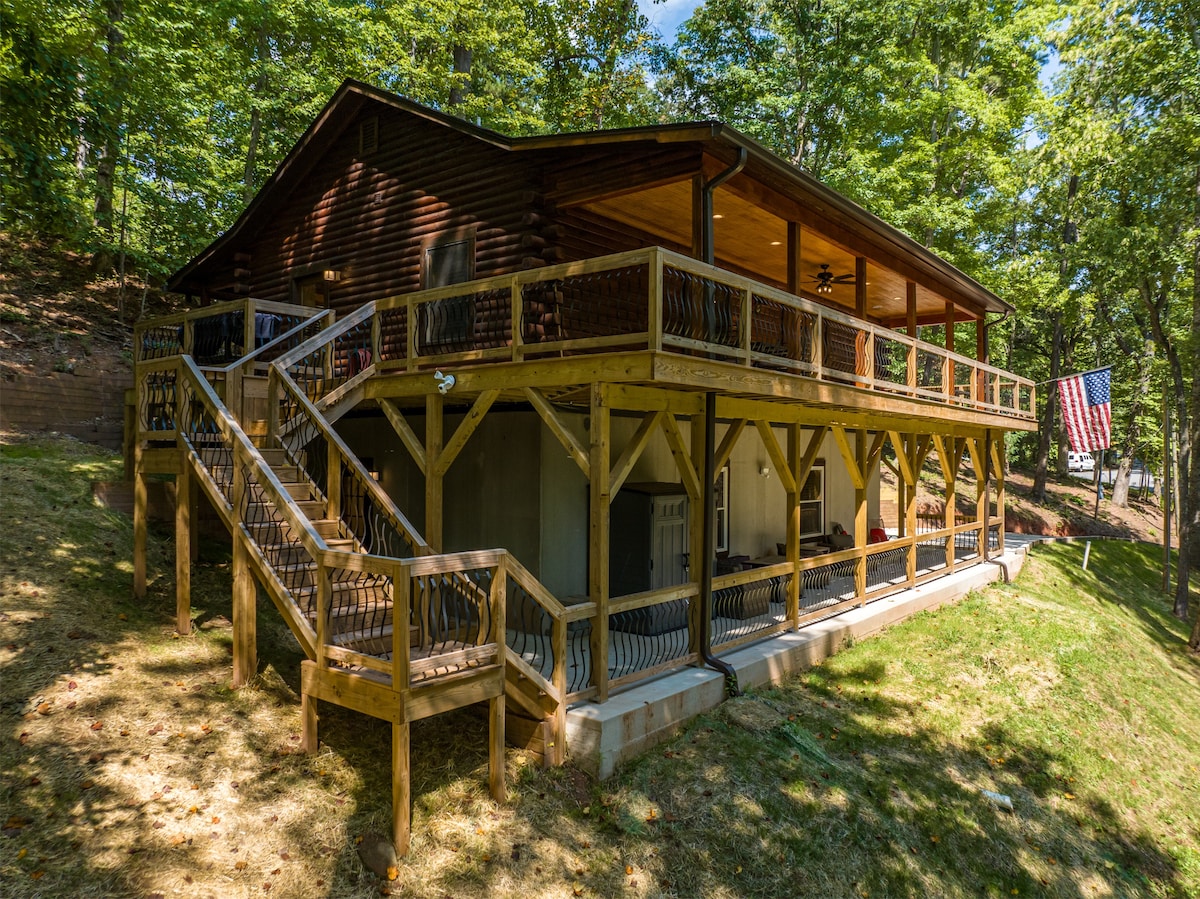 Lake Lure Chimney Rock热水浴缸，可睡12人小木屋