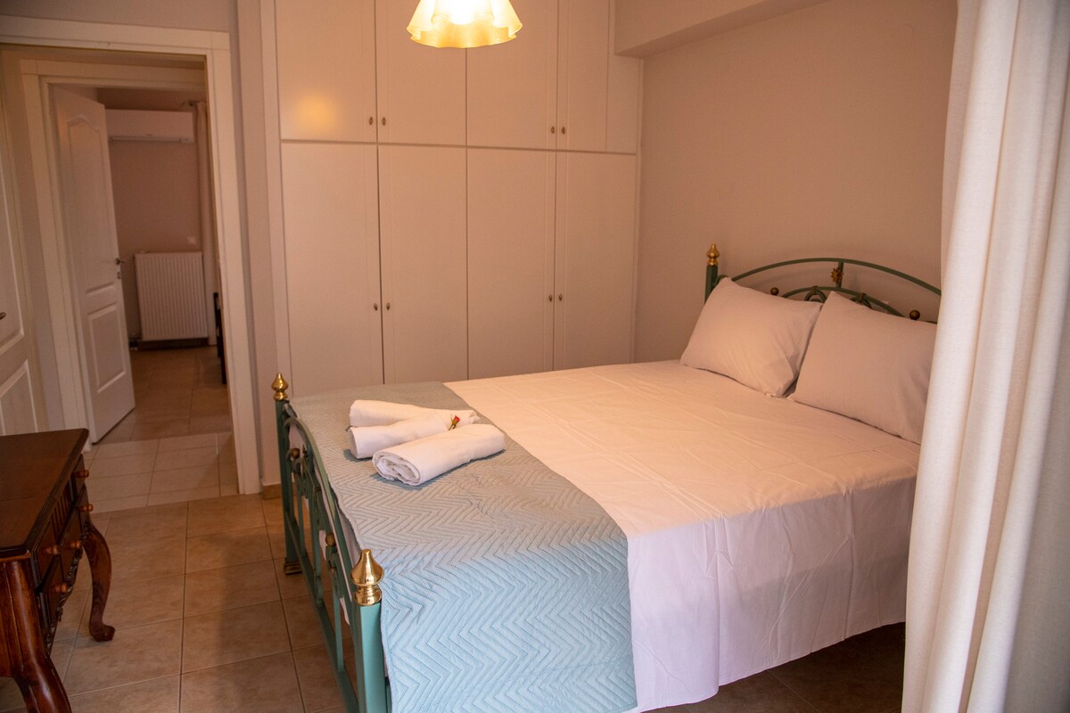 Tolis room:2 BDR flat in Sparta.