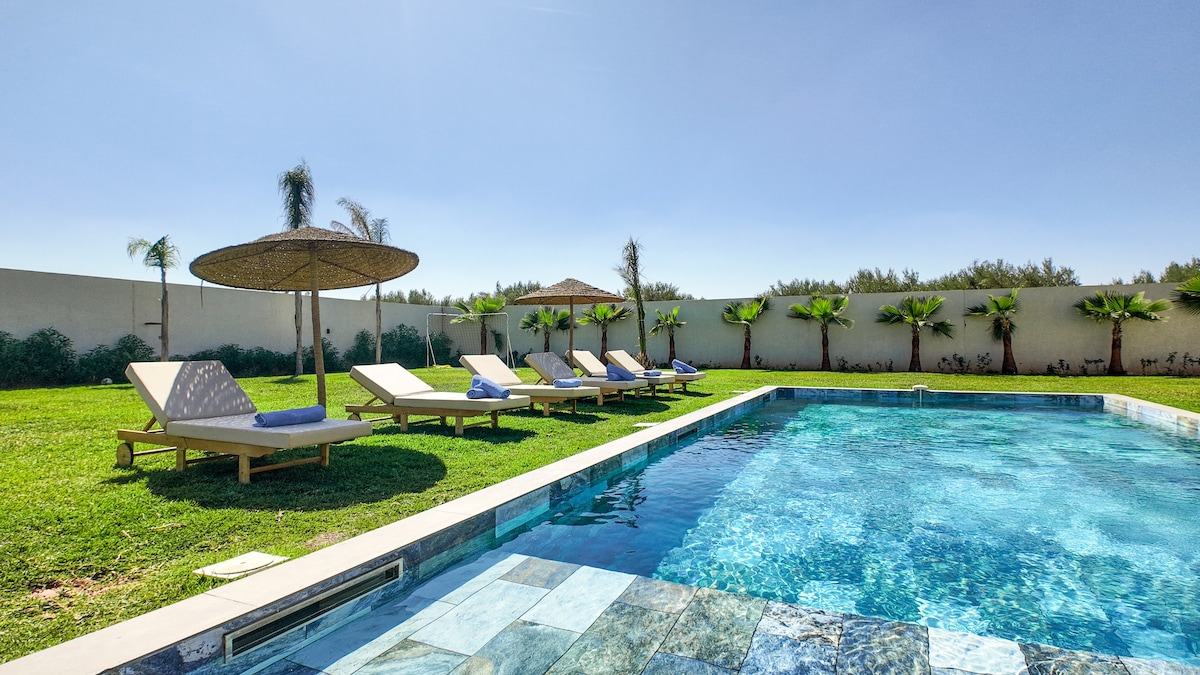 Superbe villa avec piscine chauffée à Marrakech