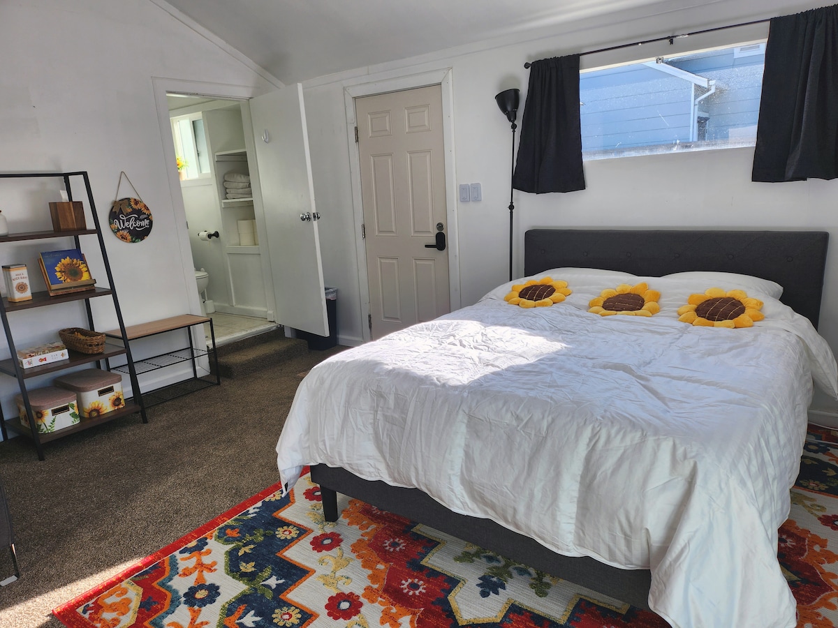 Private Room Close to Caltrain & Hillsdale Mall