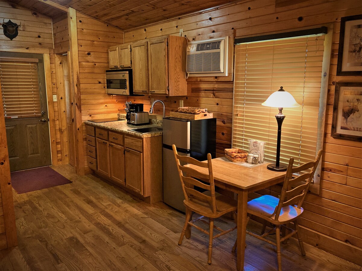The Whitetail at The Kickapoo Guest Cabins