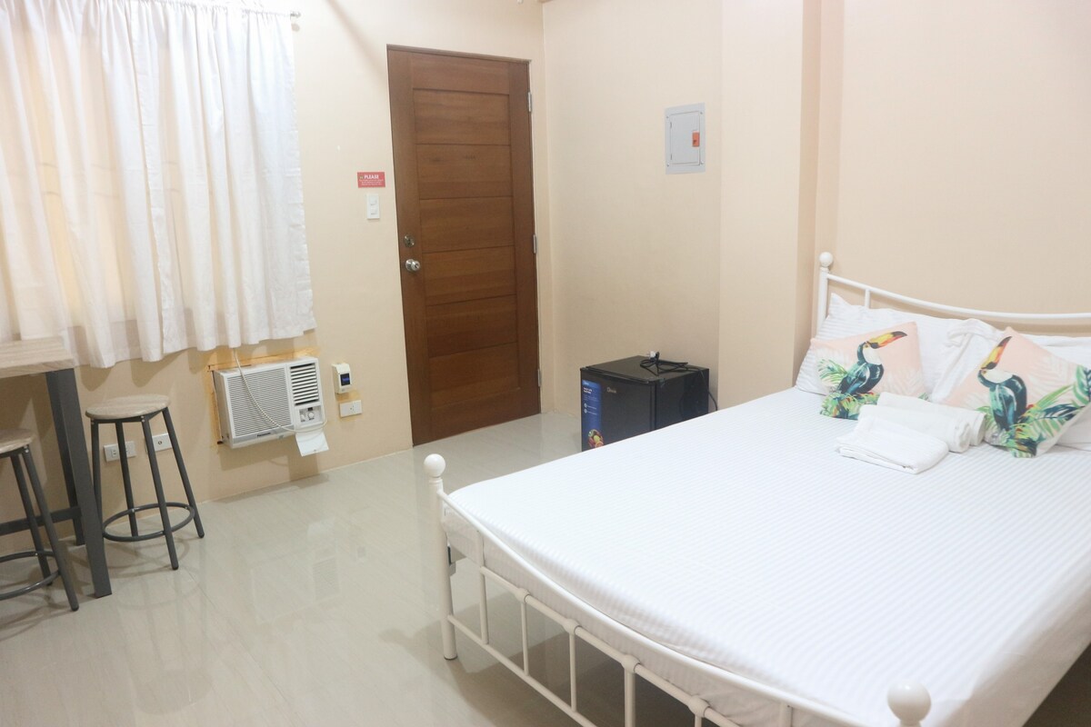Iloilo Transient Rooms |  Budget Room for 1-2 pax